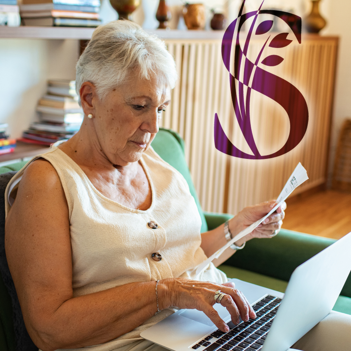 Someren Glen Senior Living Community in Centennial, CO - someren glen senior woman paying bills online