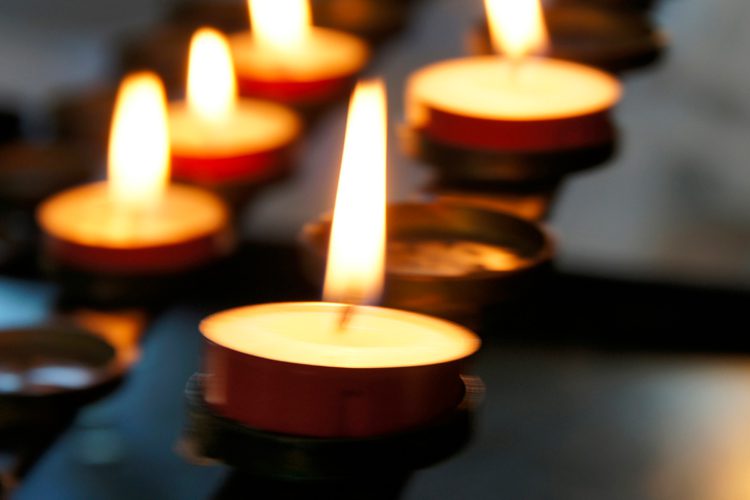 Someren Glen Senior Living Community in Centennial, CO - closeup of lit votive candles