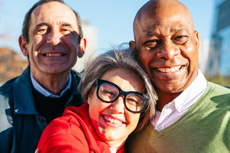 someren glen group of diverse senior friends Someren Glen Senior Living Community in Centennial, CO - someren glen group of diverse senior friends
